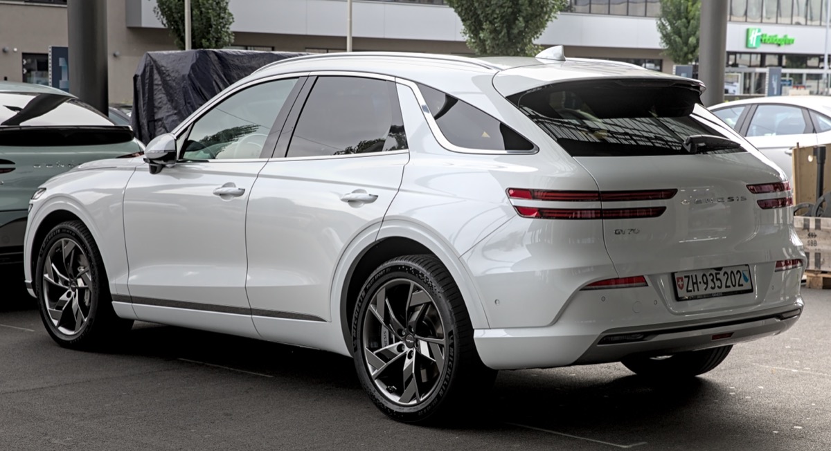 2026 Genesis Electrified GV70